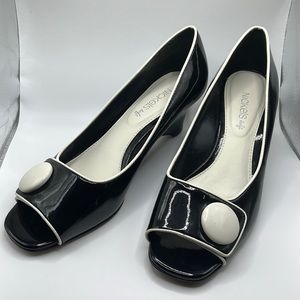 Retro Peep Toe Wedges